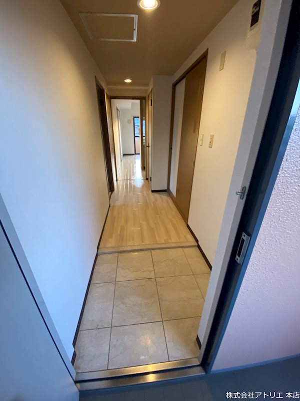 ポイントモーア 玄関