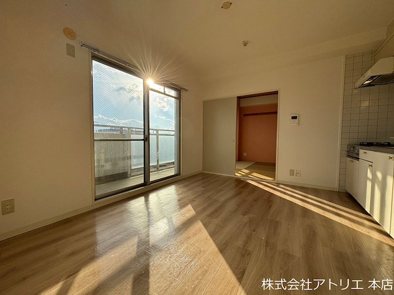 イスタナ・フセ その他4