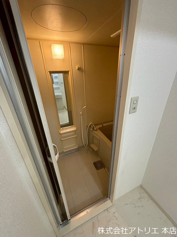 イスタナ・フセ その他5