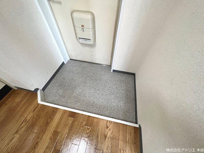 山西ビル 玄関