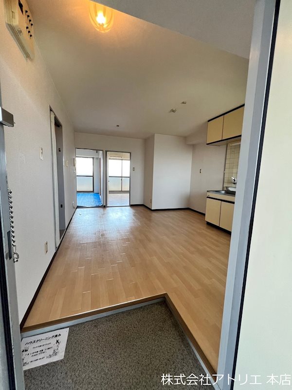 TSUJIHANAビルディング 玄関