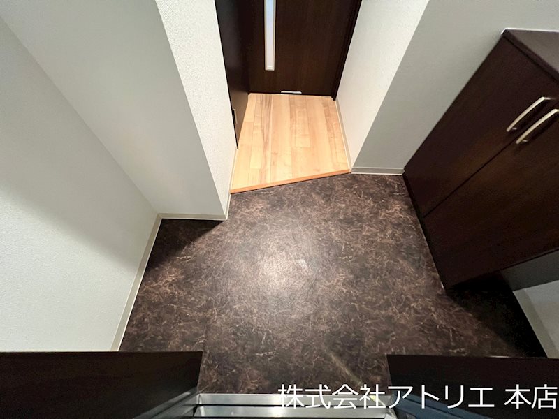 Social Village（ソシアルヴィレッジ） 玄関