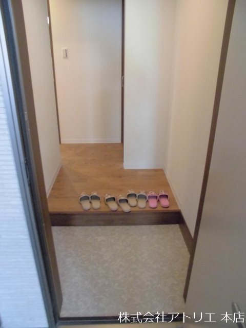 クリエオーレ西堤 玄関