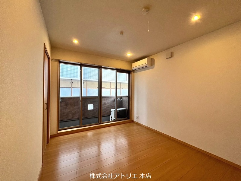 ジュネス内介 ベッドルーム