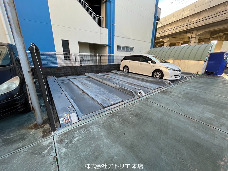 パークモダン高井田 駐車場