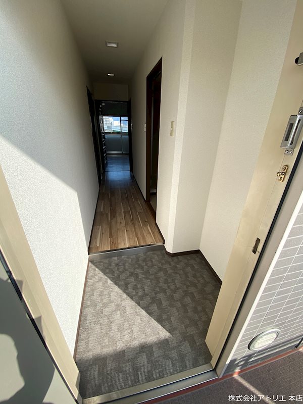 ファミーユ 玄関