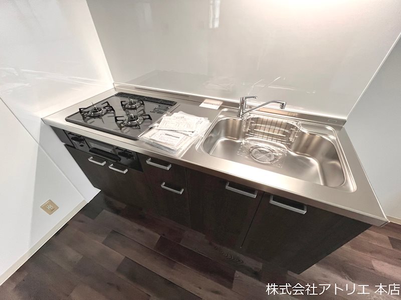 トライアンファルアーク キッチン