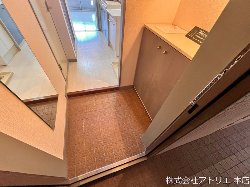 ジオ・グランデ高井田 玄関