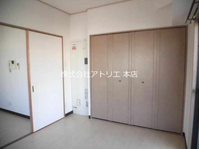ドゥミルアン東大阪 ベッドルーム