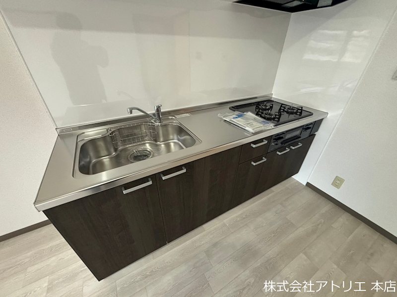 トライアンファルアーク キッチン