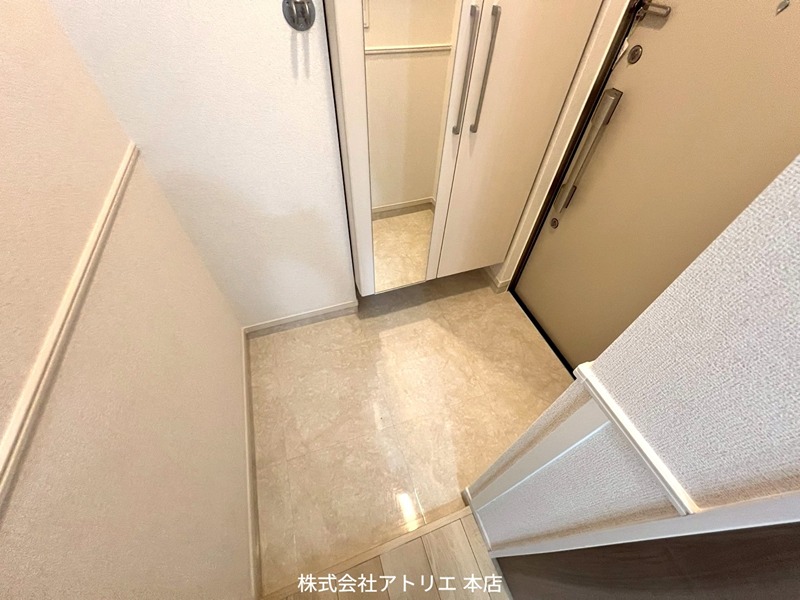 アット楠根 玄関