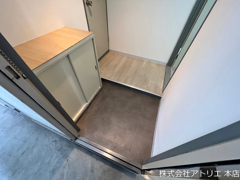 パシフィック高井田本通 玄関