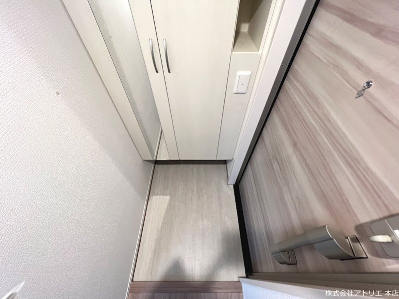 ラリュール 玄関