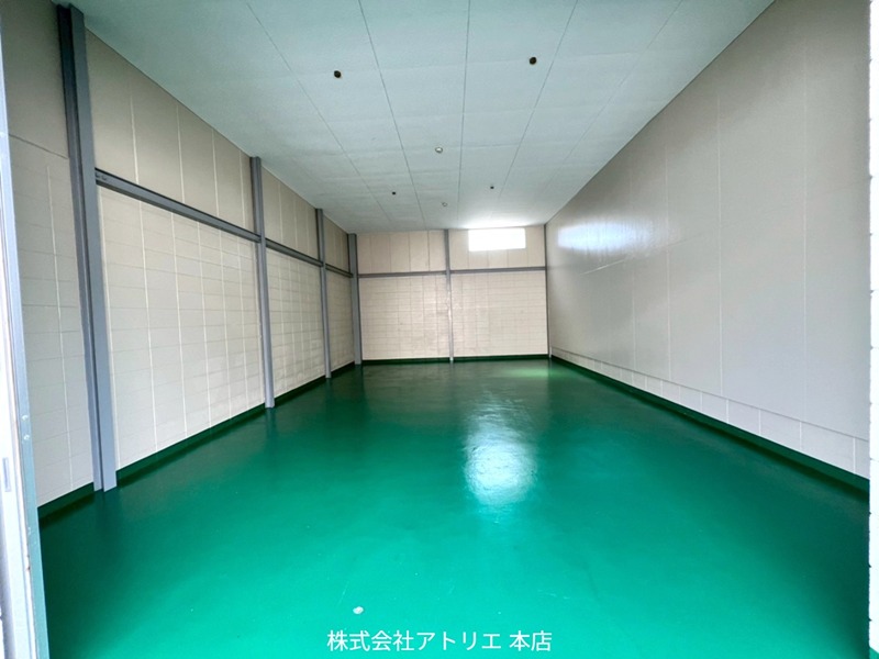 楠根3丁目貸倉庫・工場 リビング