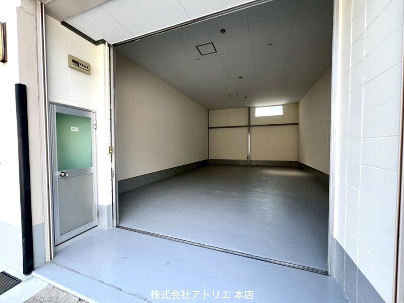 楠根3丁目貸倉庫・工場 玄関