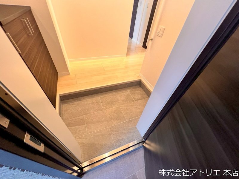 シャーメゾン　ストーンフィールド 玄関
