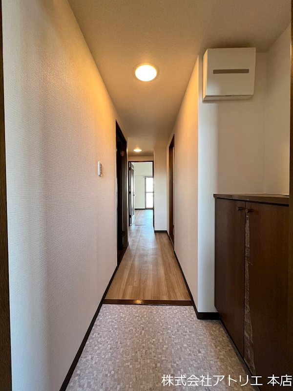 メディオグリシーナＦ 玄関