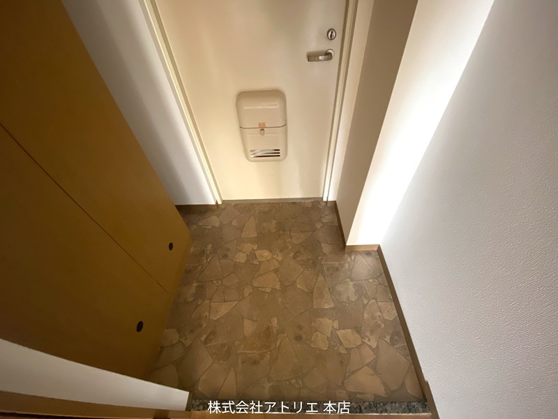 IKコート 玄関
