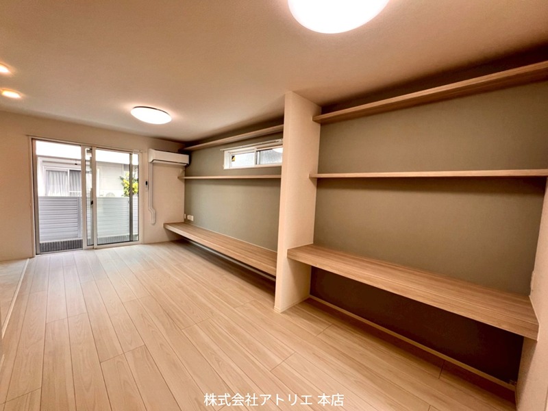 プレジール西堤Ⅰ・Ⅱ リビング