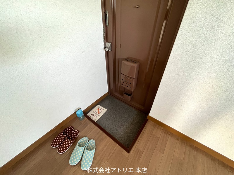 第一コーポ春日荘 玄関