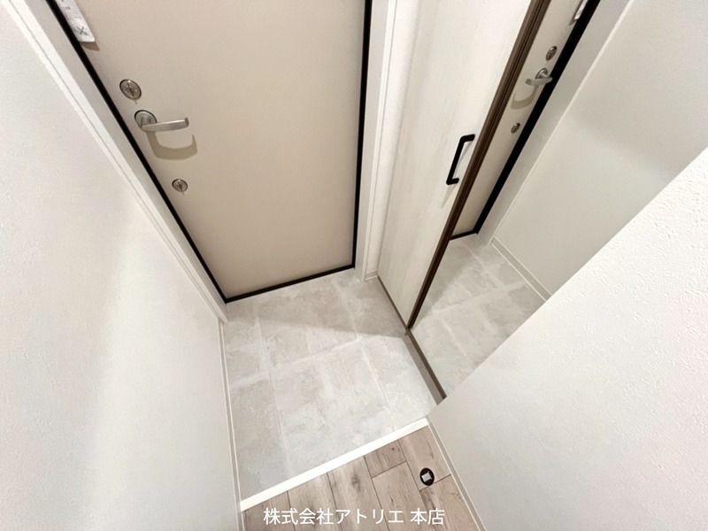 ラフィーネ放出 玄関