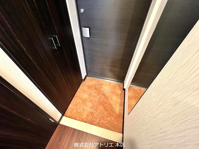 プレジオ森河内ASIAN 玄関