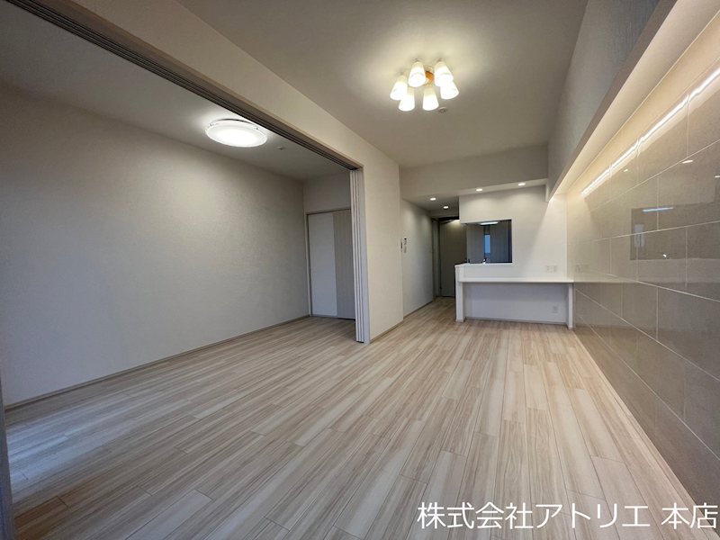 プレジオ森河内ASIAN リビング