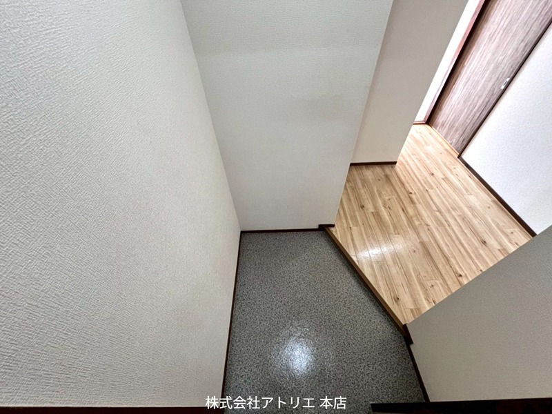 都ハイツ 玄関