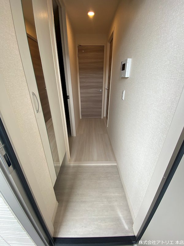 Casa Serena（カーザ　セレーナ）A棟 玄関