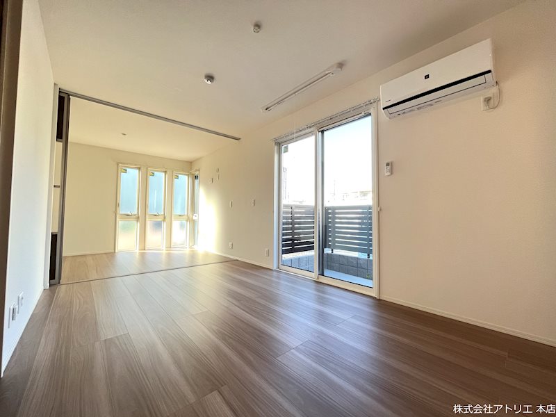 ラリュール リビング