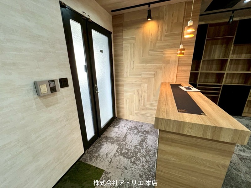 長谷川ビル 玄関