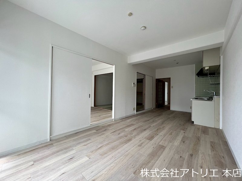 フローラ長田 リビング