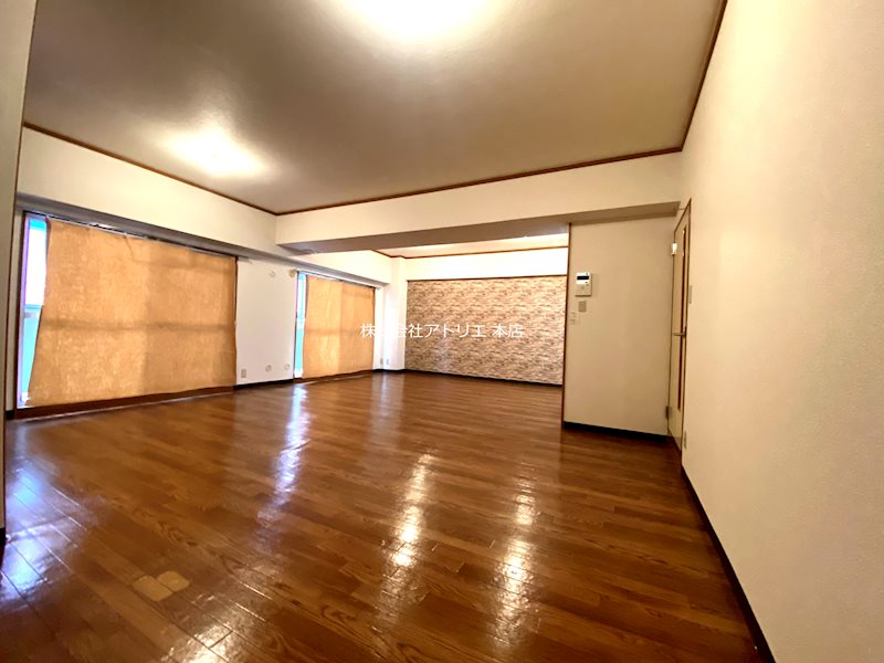 ステーションコート長田 リビング