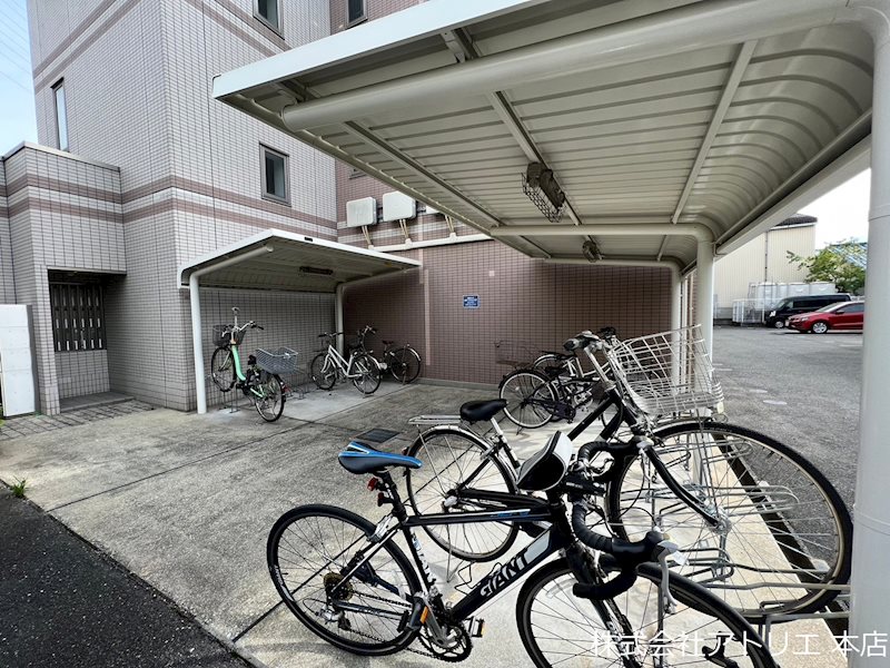 パインクレスト その他外観3