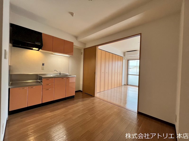 パインクレスト リビング