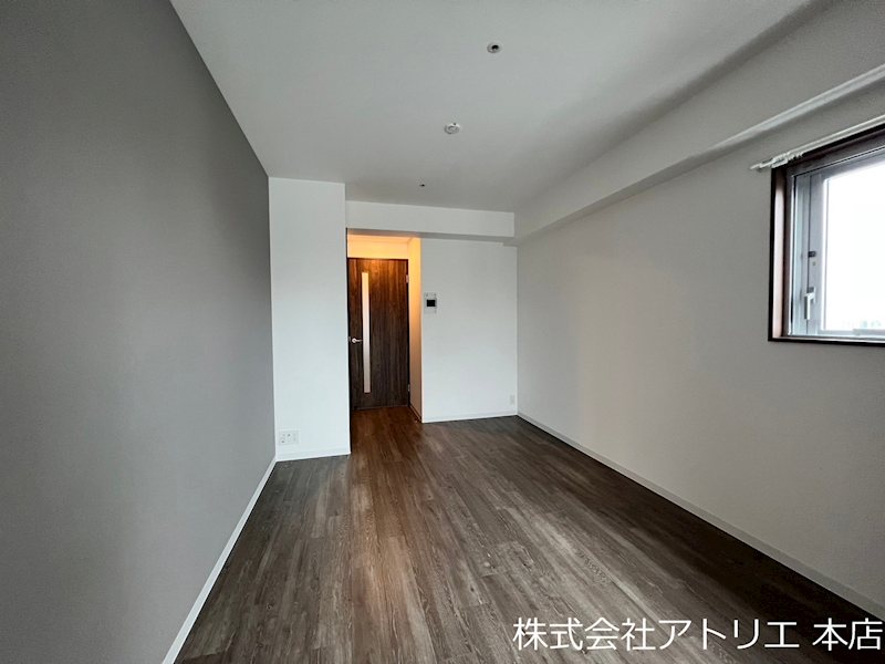 AELL OSAKA EAST リビング