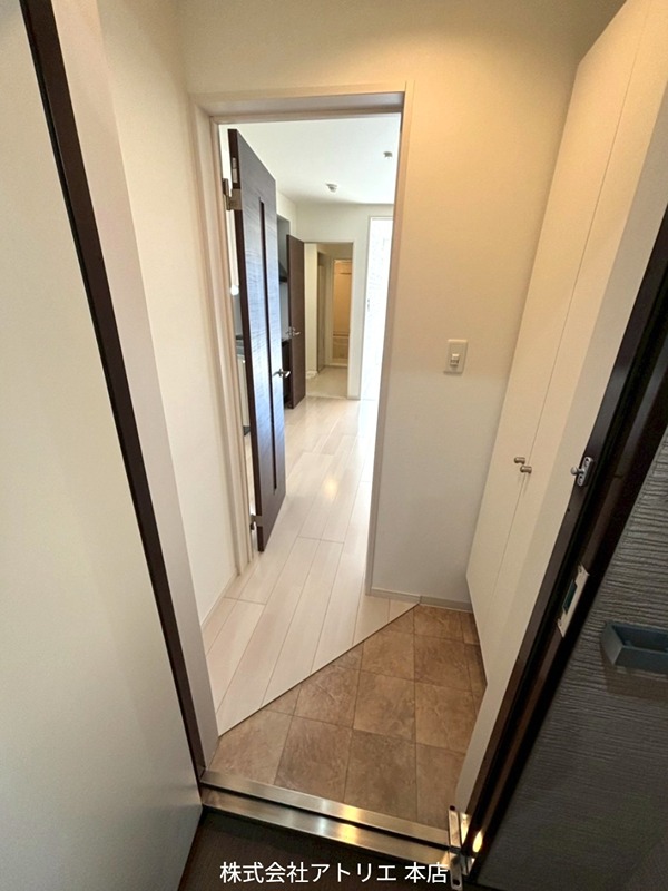 F asecia Rumina 玄関