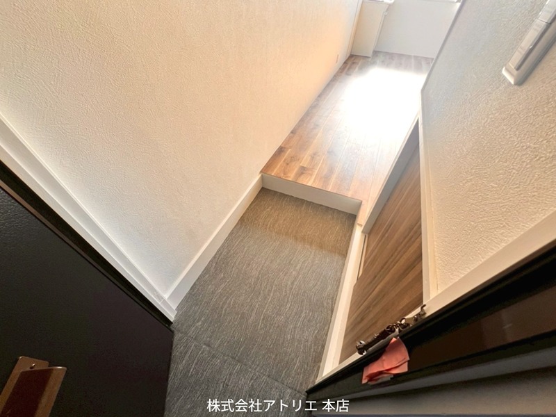 マルショービル 玄関