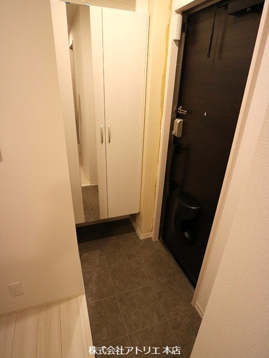 メゾン　ド　グレーヌ楠根 玄関