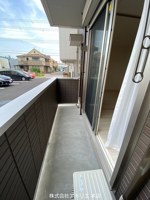 メゾン　ド　グレーヌ楠根 ベランダ