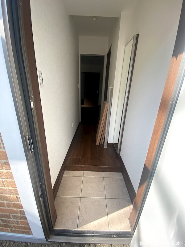 グランドソレイユ森河内 玄関