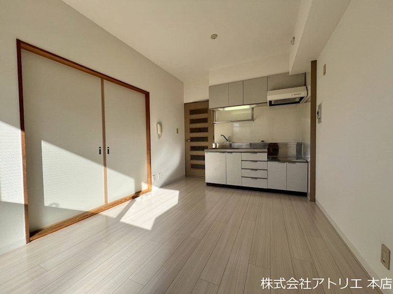 ＷＥＳＴヒルズ新鴻池 リビング