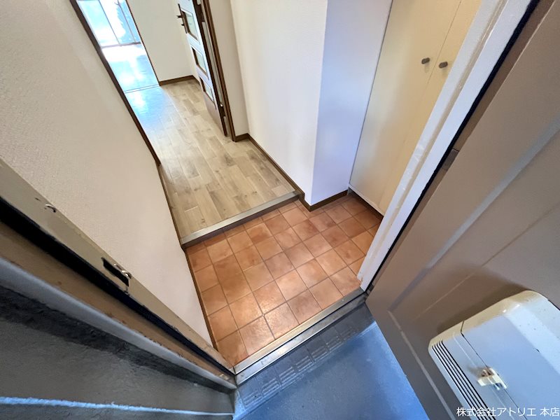 高井田青山ビル 玄関