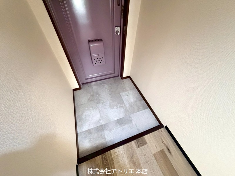 メゾン高井田 玄関