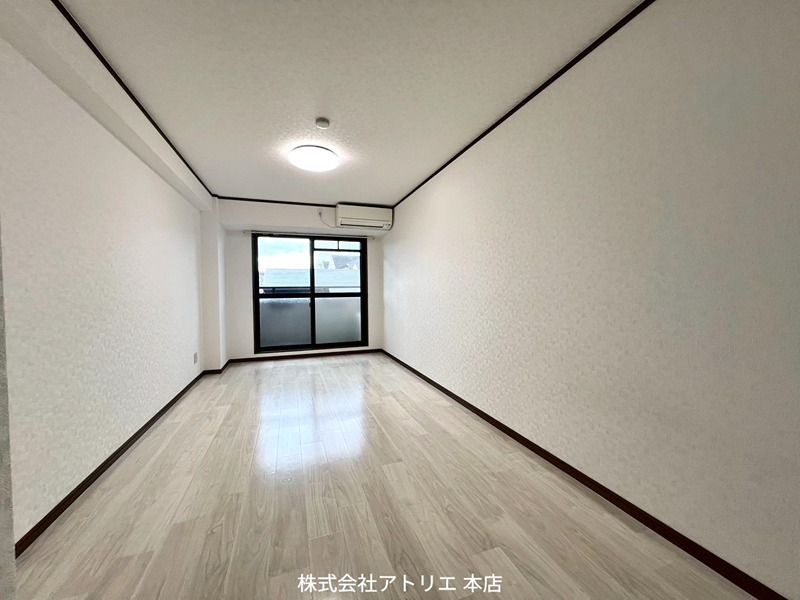 オリエンタル楠根 リビング