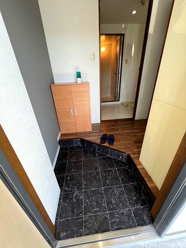 アデレード長田 玄関