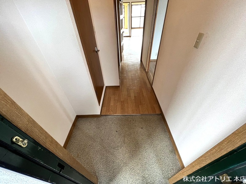 ニュープリーメル 玄関