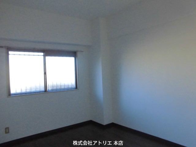 ハイマート新喜多 ベッドルーム