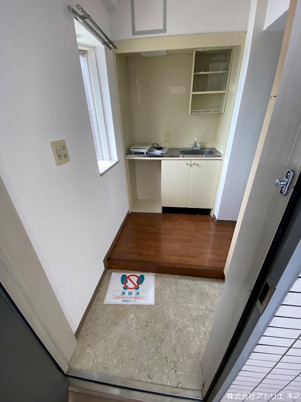 デリード高井田 玄関