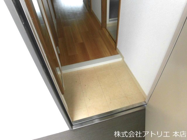 サ・ファミーユ 玄関